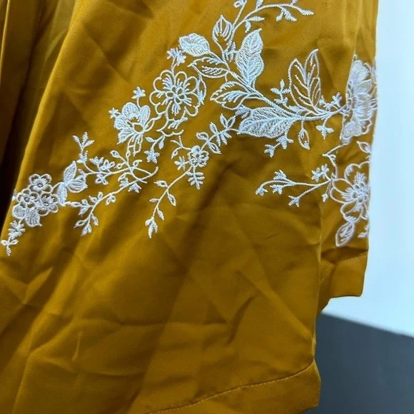 Luxurious Gold/Yellow Silky Kimono from Macy’s (INC). Sold out. Rarely worn! - Picture 12 of 14